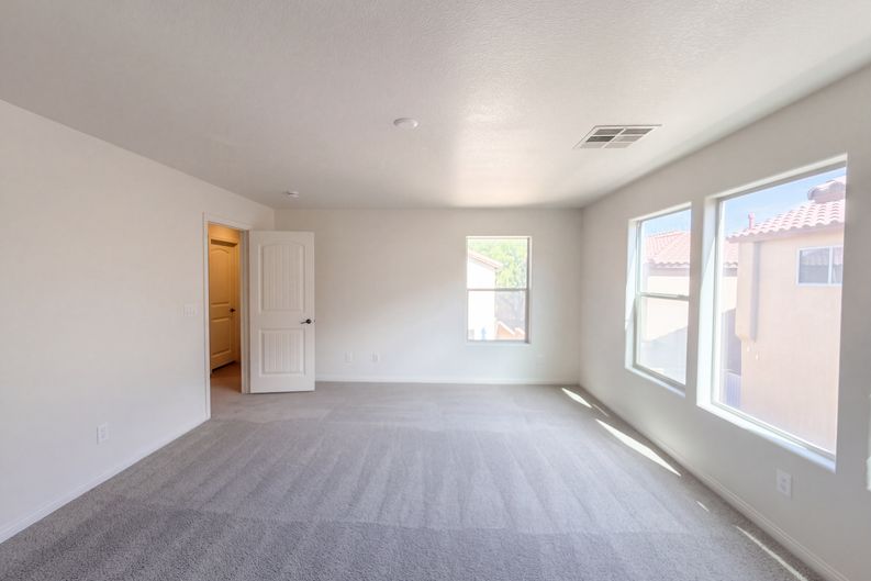 Photo 4 of 22 of 11606 Elcadore St, Las Vegas, NV
