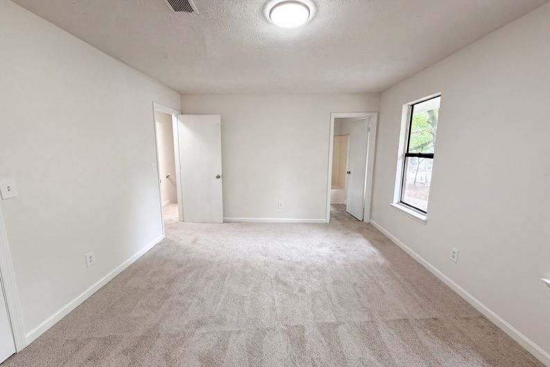 Photo 4 of 27 of 6369 Redan Sq, Lithonia, GA