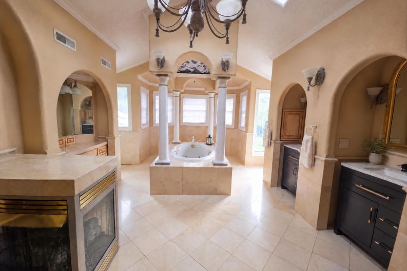Photo 36 of 45 of 2217 Valley View Dr S, Saylorsburg, PA