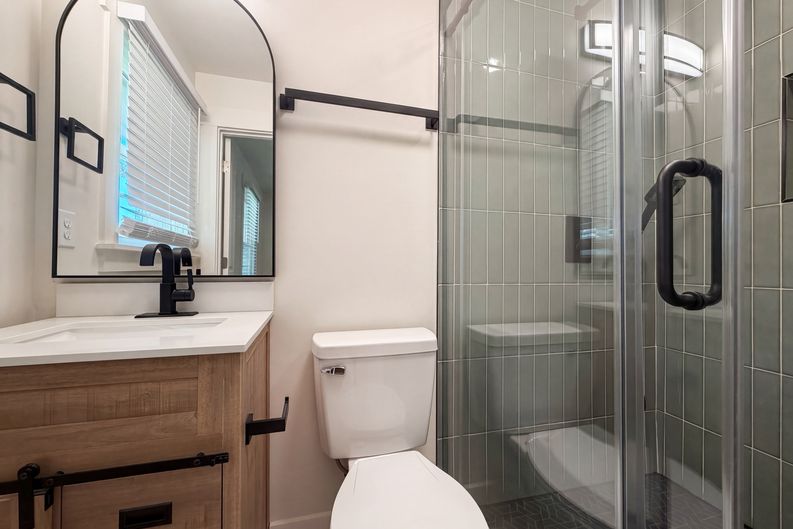 Photo 6 of 18 of 4747 Nelda Dr, Austell, GA
