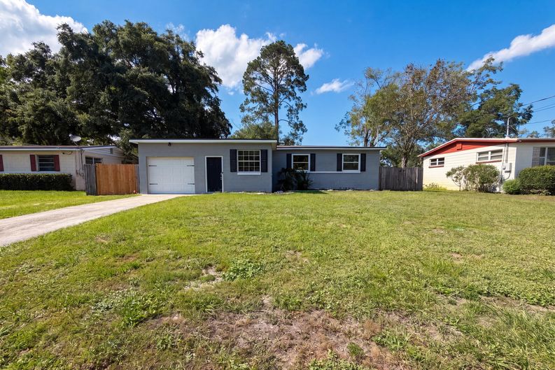 Photo 18 of 20 of 6543 Aires Rd, Jacksonville, FL