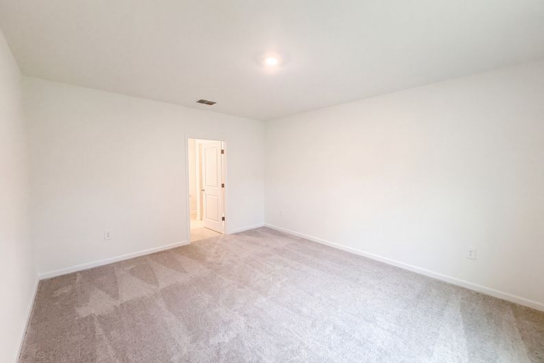 Photo 4 of 23 of 5420 Meadow Walk Dr, Davenport, FL