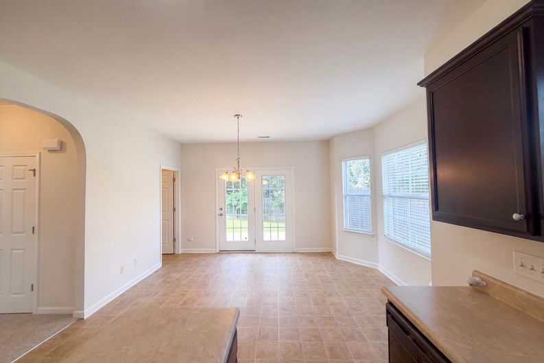 Photo 11 of 24 of 2722 Quail Oaks Dr, Greensboro, NC