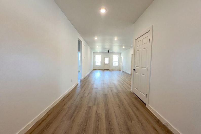 Photo 7 of 17 of 15376 Coaltown Rd, Willis, TX