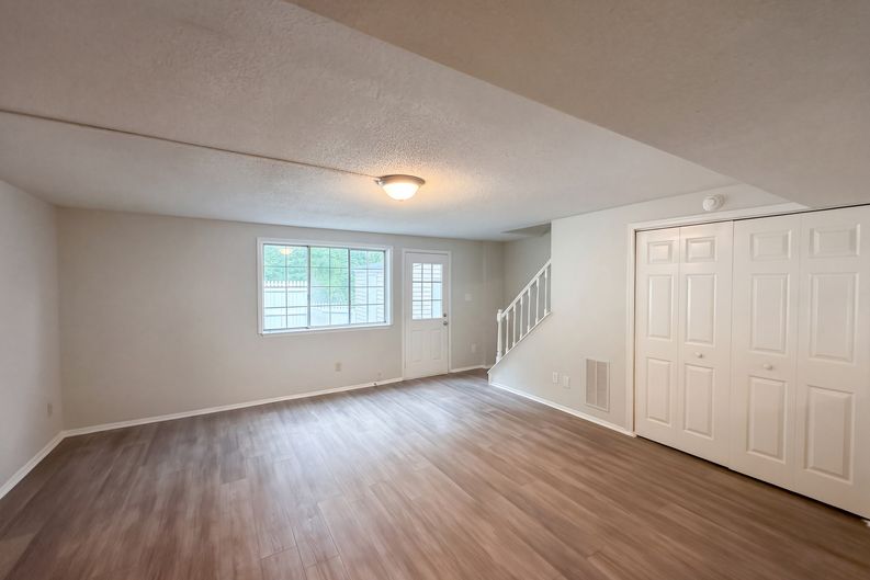 Photo 3 of 22 of 7740 Sandra Ln, Raleigh, NC