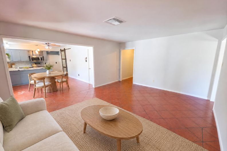 Photo 7 of 21 of 1817 Volga Dr, Corpus Christi, TX