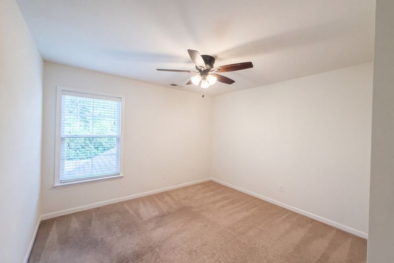 Photo 14 of 22 of 317 Whispering Breeze Ln, Summerville, SC