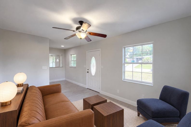 Photo 8 of 21 of 1610 Stevensons Dr, Clearwater, FL