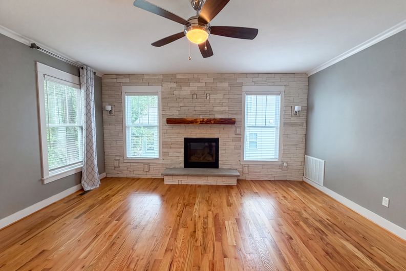 Photo 3 of 27 of 3224 Barkham Dr, Midlothian, VA