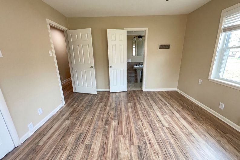 Photo 13 of 16 of 6817 Chickering Rd, Fort Worth, TX