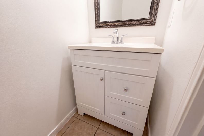 Photo 8 of 43 of 7618 Crescent Lake Ct, Rosenberg, TX