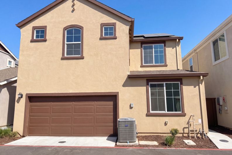Photo 5 of 25 of 1687 Pena Ln, Woodland, CA