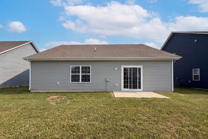 Photo 5 of 15 of 594 Geronimo Dr, Greenfield, IN