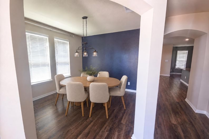Photo 10 of 39 of 3001 Gilchrist Dr, Lorena, TX
