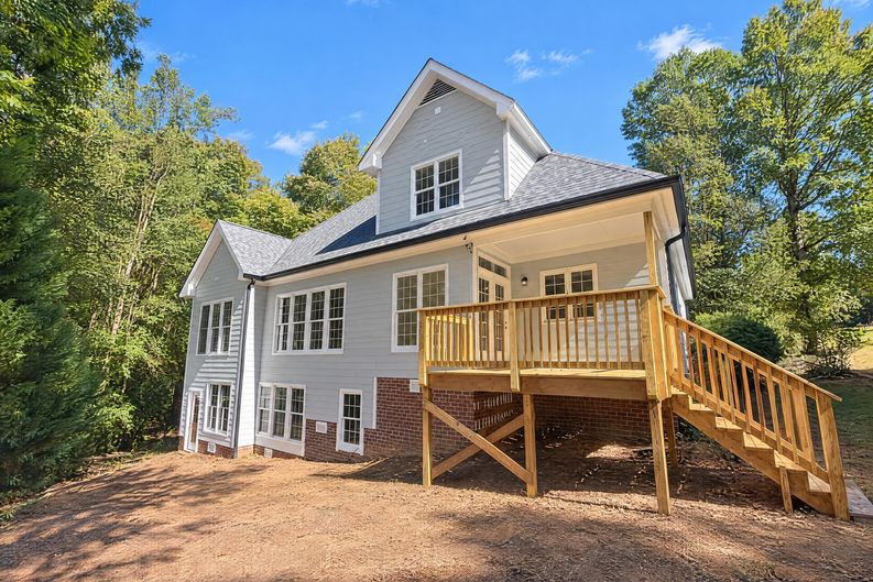 Photo 27 of 29 of 2916 Woodslope Dr, Raleigh, NC