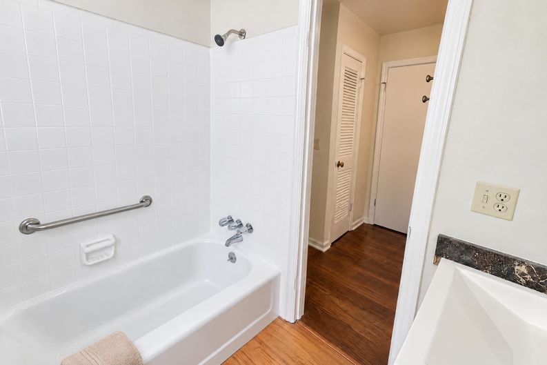 Photo 10 of 20 of 681 John Ward Rd SW, Marietta, GA