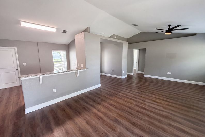 Photo 3 of 33 of 11413 Sand Hill Ave, Spring Hill, FL