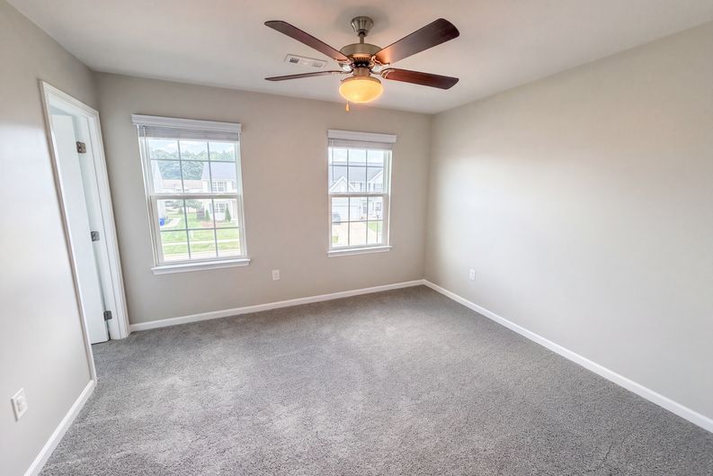 Photo 11 of 56 of 1653 McGuinness Ave, Streetsboro, OH