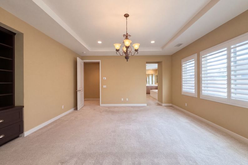 Photo 4 of 37 of 627 E Orange Blossom Way, Azusa, CA