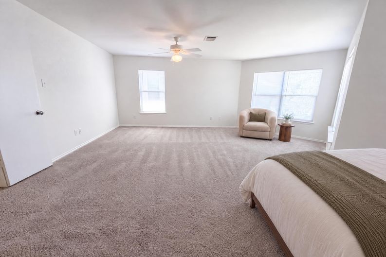 Photo 9 of 21 of 305 Edgewood Cv, Leander, TX