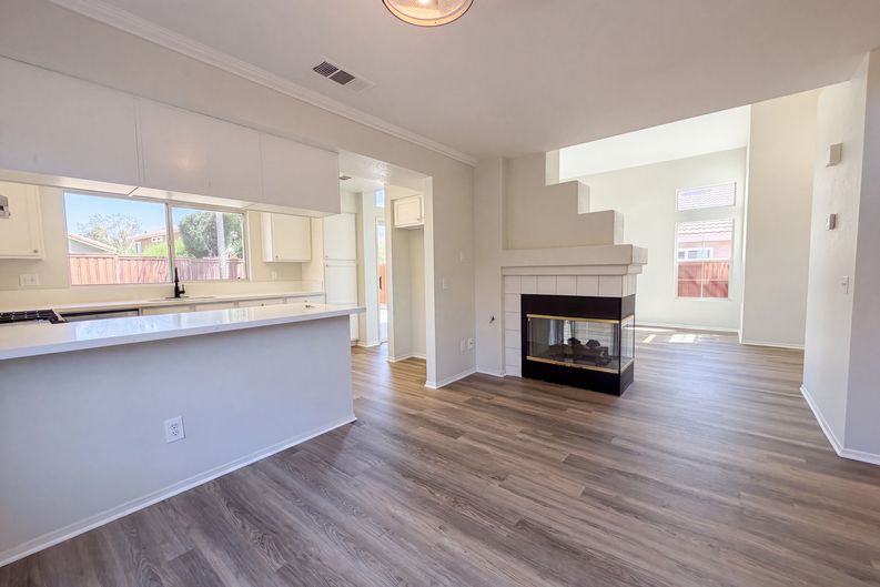 Photo 9 of 28 of 43390 Corte Almeria, Temecula, CA