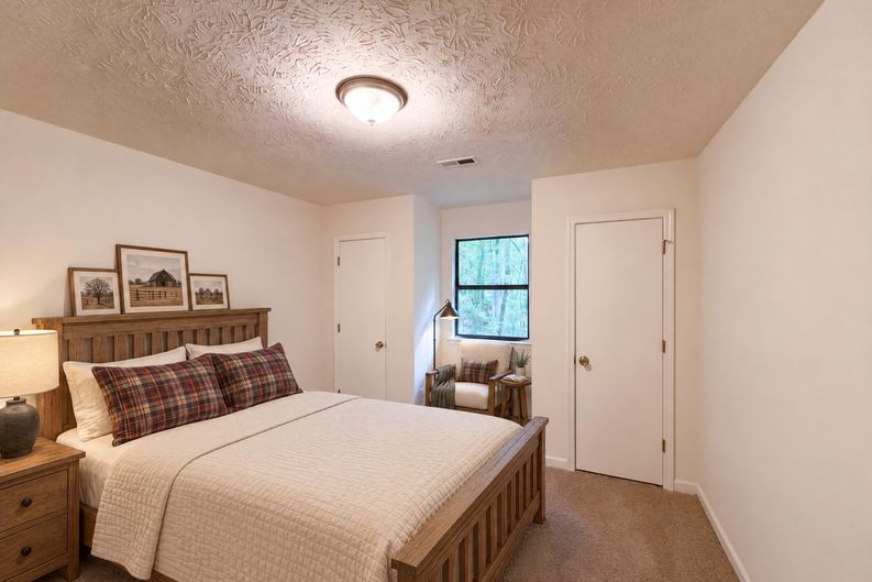 Photo 16 of 20 of 670 Marsh Ct, Jonesboro, GA