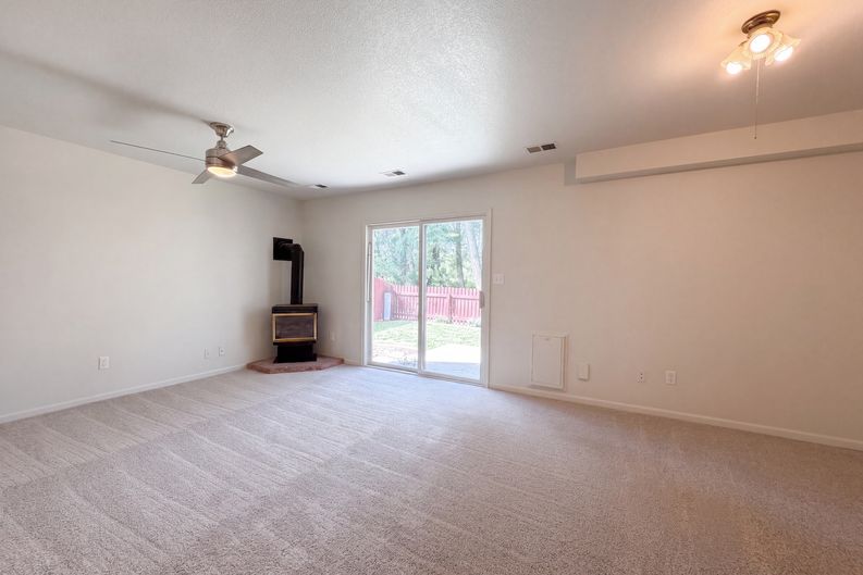 Photo 11 of 39 of 2924 Bow Line Pl, Longmont, CO