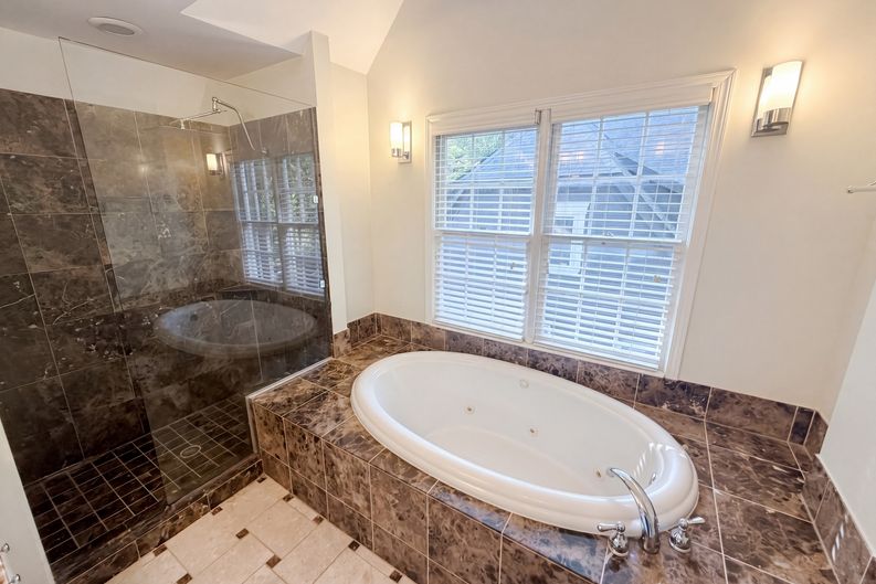 Photo 31 of 39 of 1821 Monroe Dr NE, Atlanta, GA