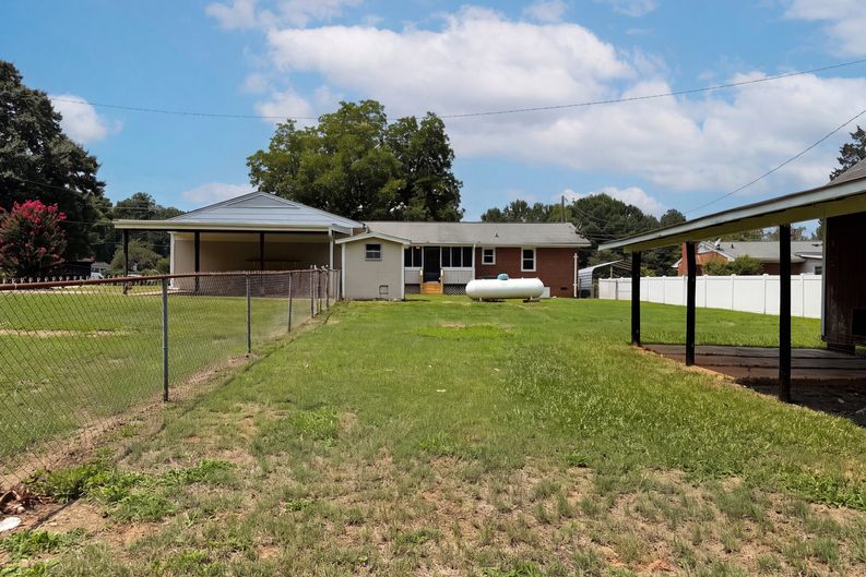 Photo 5 of 21 of 800 Creech Rd, Garner, NC