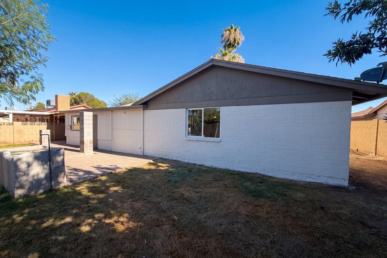 Photo 25 of 27 of 5617 W Hatcher Rd, Glendale, AZ