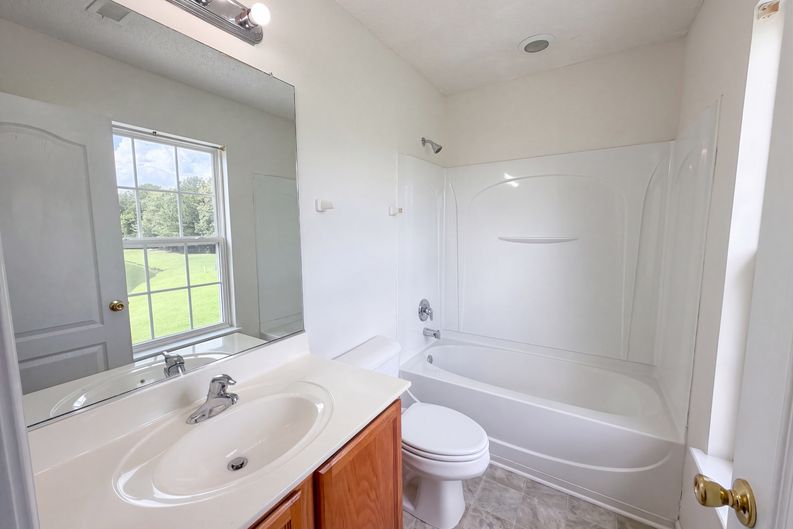 Photo 13 of 17 of 210 Congaree River Dr, Summerville, SC