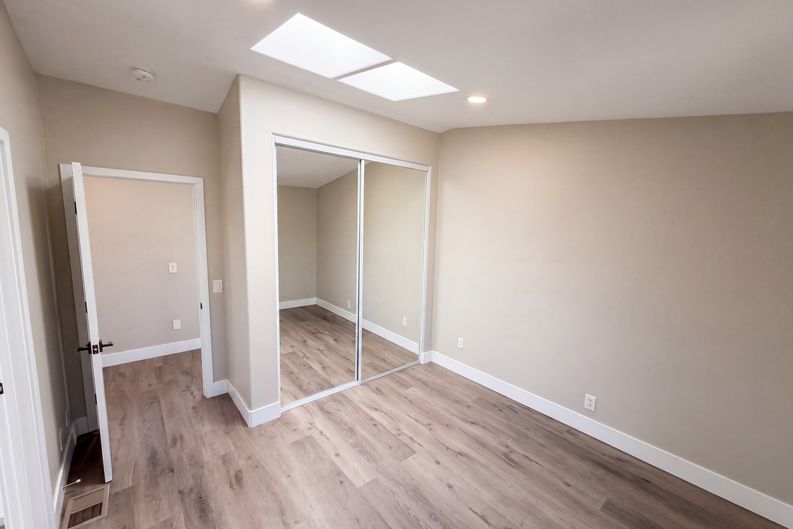 Photo 17 of 42 of 1596 Aldorado Dr, Vista, CA
