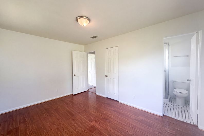 Photo 12 of 26 of 3010 Hatton St, Sarasota, FL