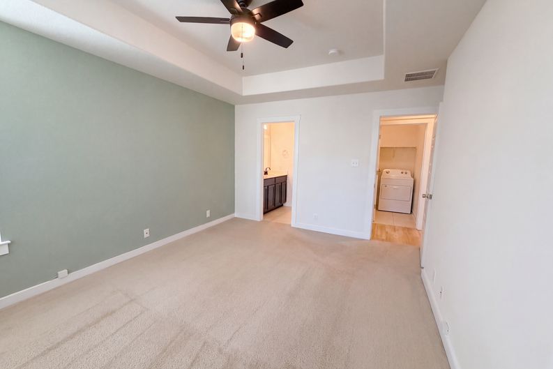 Photo 4 of 27 of 2101 Rivers Edge Way, Austin, TX