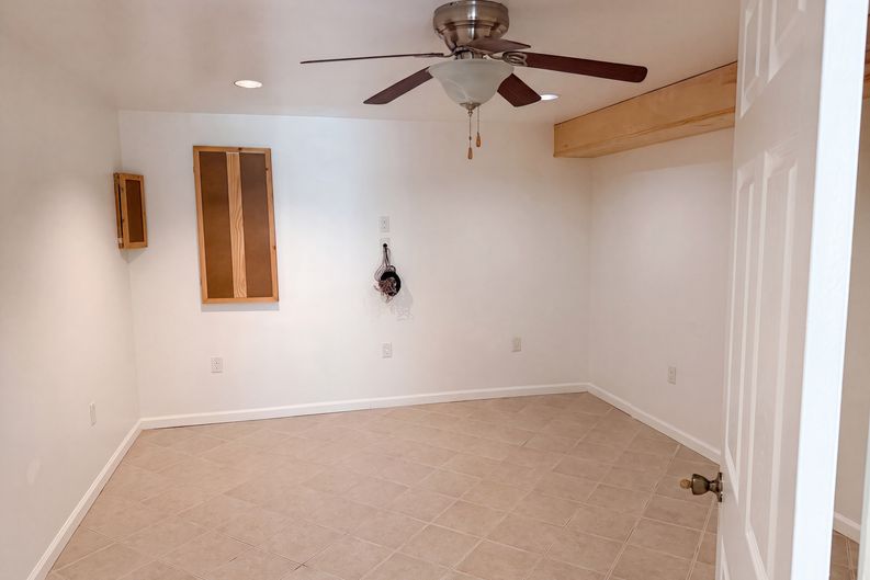 Photo 8 of 22 of 8749 Christopher Ln, Warrenton, VA