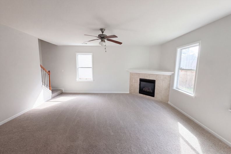 Photo 3 of 23 of 7328 Toccoa Cir, Union City, GA