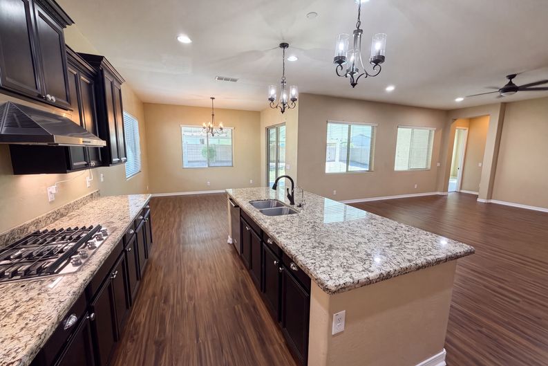 Photo 13 of 39 of 18136 W Devonshire Ave, Goodyear, AZ