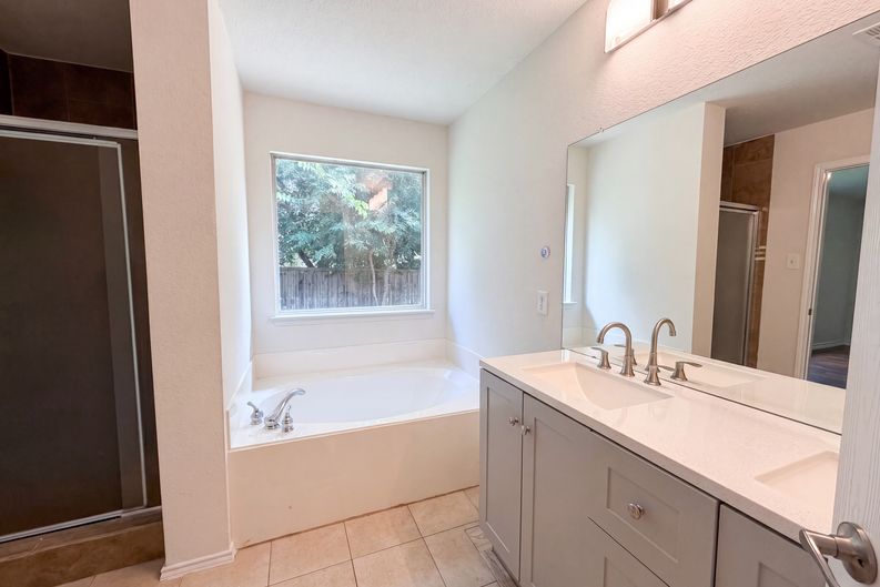 Photo 14 of 19 of 2324 Glenhaven Dr, McKinney, TX