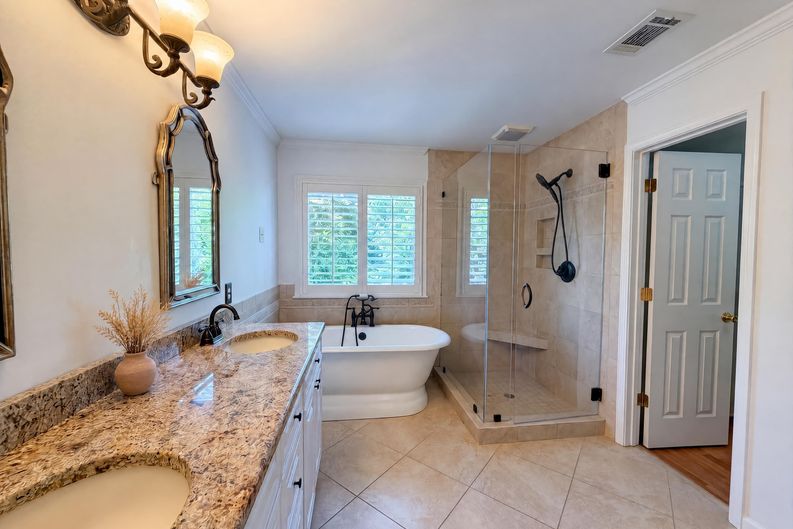 Photo 15 of 21 of 15130 Stonegreen Ln, Huntersville, NC