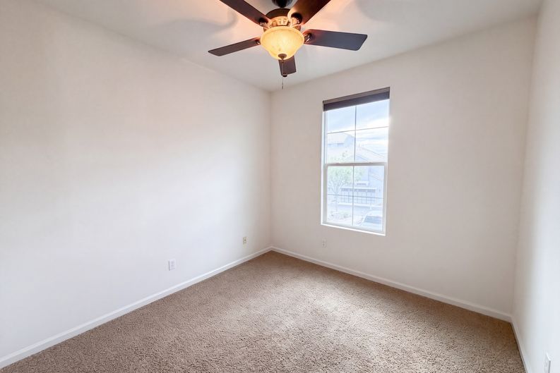 Photo 17 of 31 of 6107 Lonetree Blvd, Rocklin, CA
