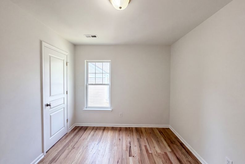 Photo 10 of 17 of 10648 Secret Garden Ln, Charlotte, NC