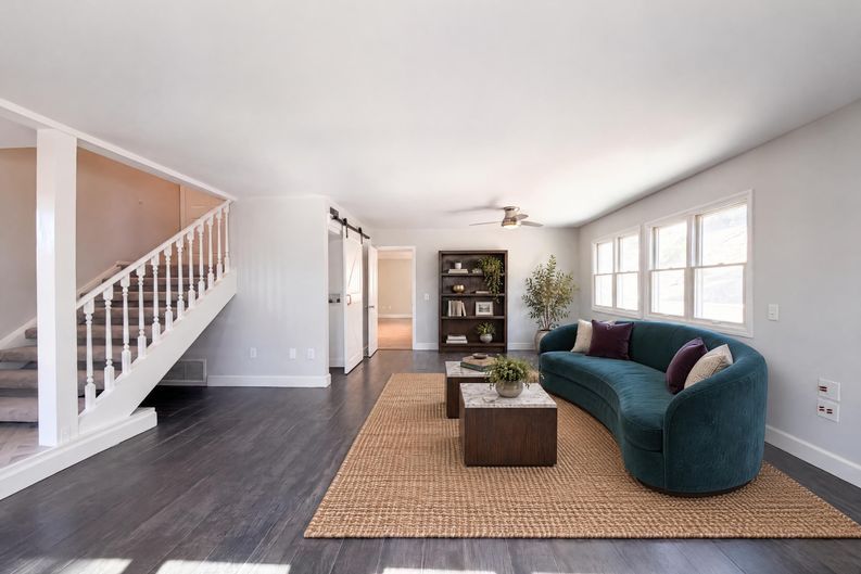 Photo 6 of 17 of 11569 Viking Ave, Porter Ranch, CA