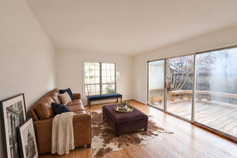 Photo 8 of 27 of 8509 Ivoryton Way, Montgomery Village, MD