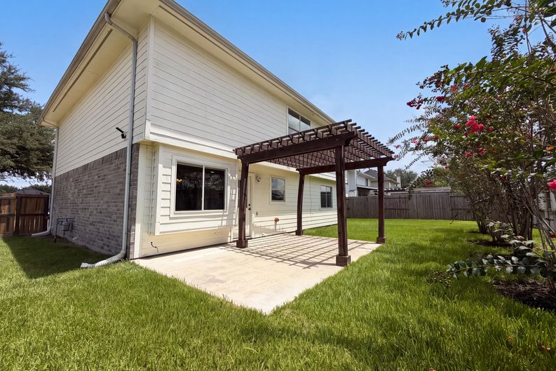 Photo 5 of 25 of 4519 S Ridgewalk Dr, Houston, TX