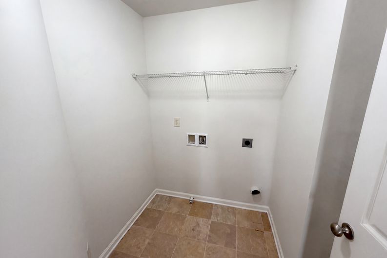 Photo 30 of 41 of 821 Walnut Woods Dr, Braselton, GA
