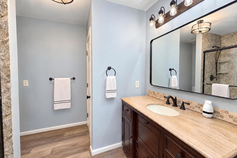 Photo 10 of 21 of 4212 Glenlea Commons Dr, Charlotte, NC