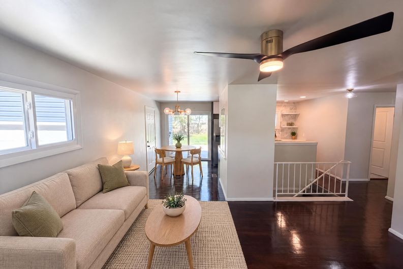 Photo 3 of 16 of 2590 Swansea Rd, Columbus, OH