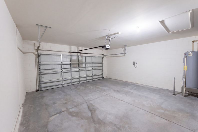 Photo 23 of 25 of 2112 Elio Ridge Dr, Zellwood, FL