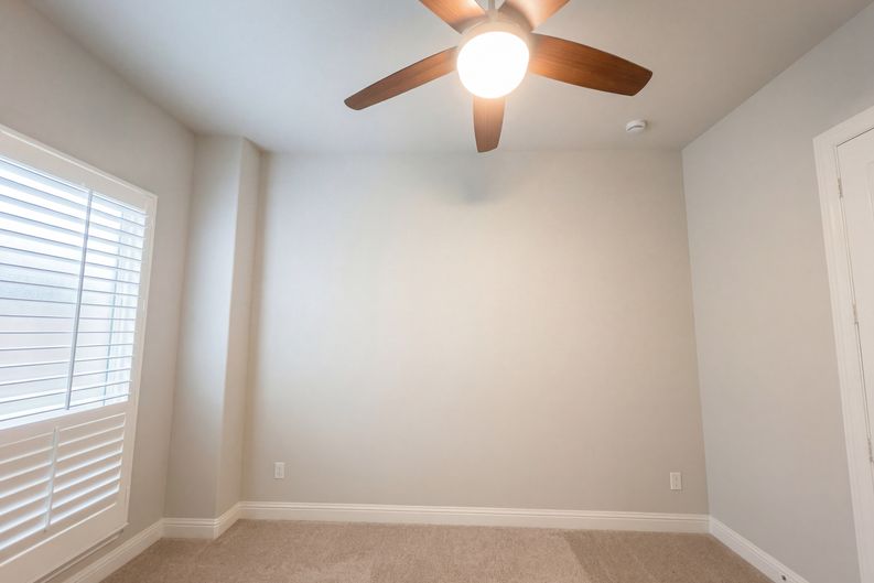 Photo 8 of 24 of 4157 Chantilly Ln, Frisco, TX