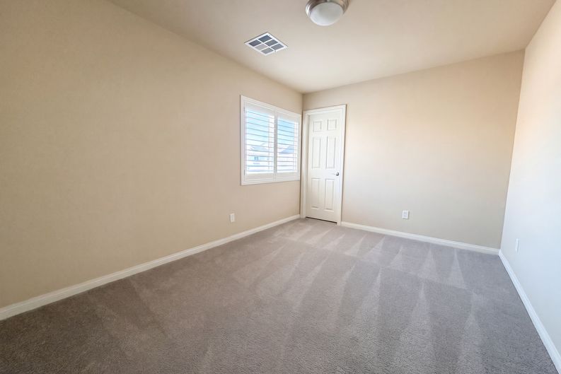 Photo 7 of 17 of 5513 Perry Creek St, Las Vegas, NV